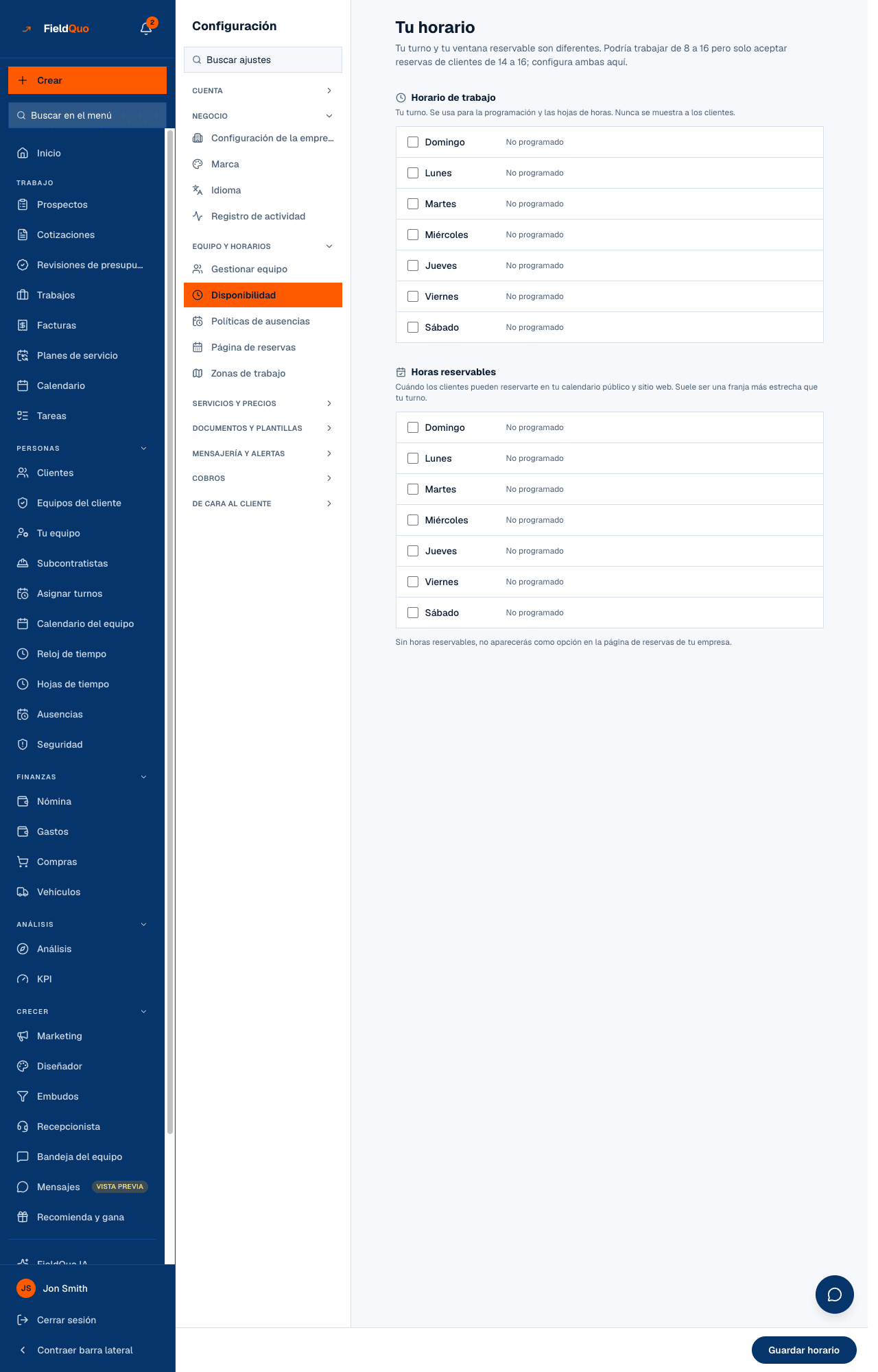 Configuración → Disponibilidad — Horario de trabajo y Horas reservables, cada uno una semana de casillas y horas, con Guardar horario fijado debajo.
